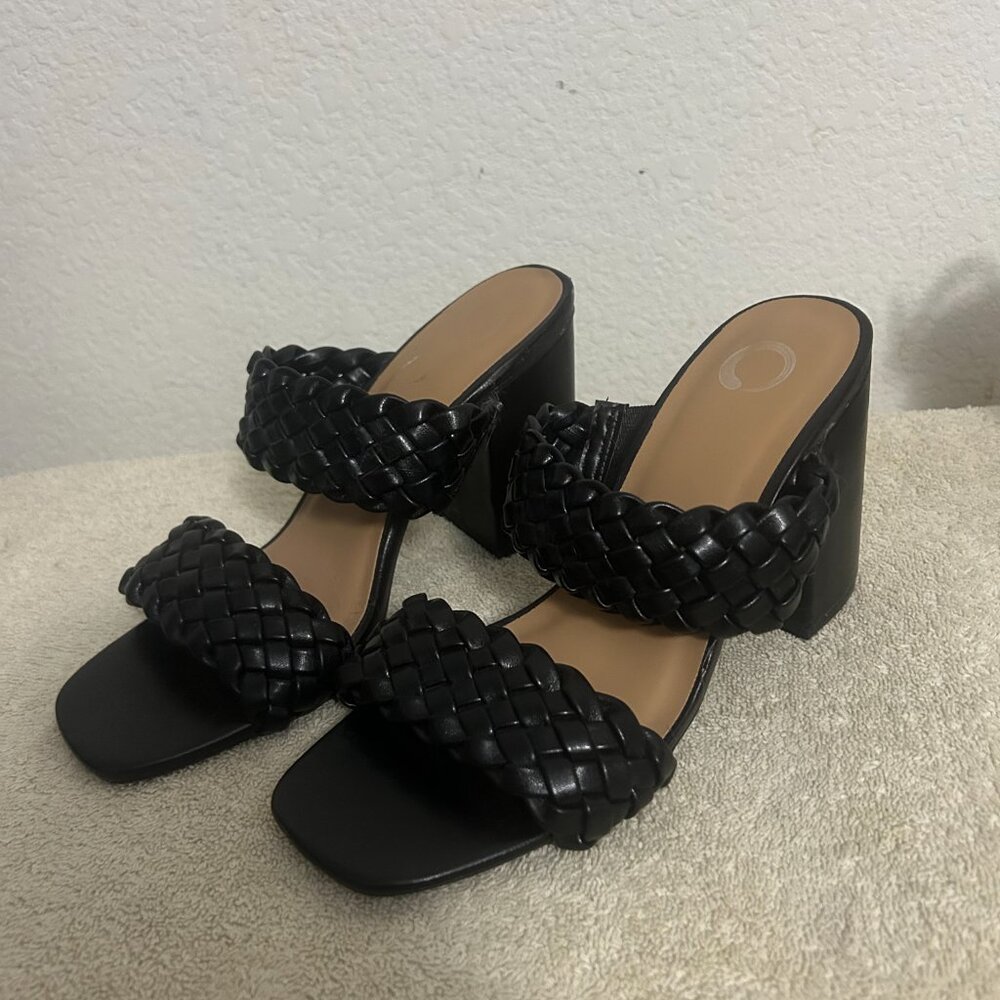 Journee Collection Women's Size 9 Slip On Shoes Black Heels